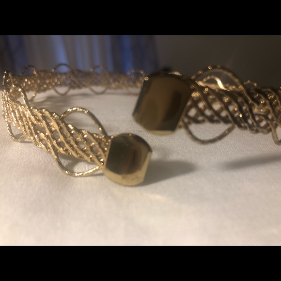 Gold color choker necklace - Picture 6 of 6